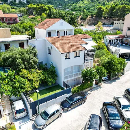 Apartment Fly Up Mediterranean