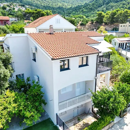 Fly Up Mediterranean Daire