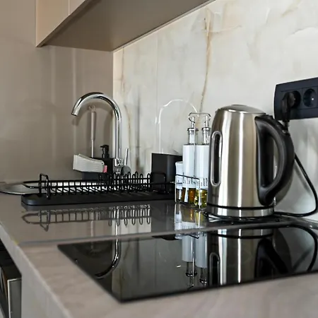 Fly Up Mediterranean Apartment *