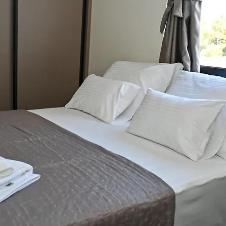 Apartment Fly Up Mediterranean *