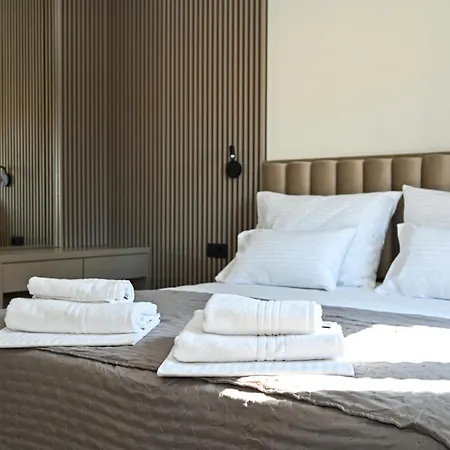 Apartment Fly Up Mediterranean *