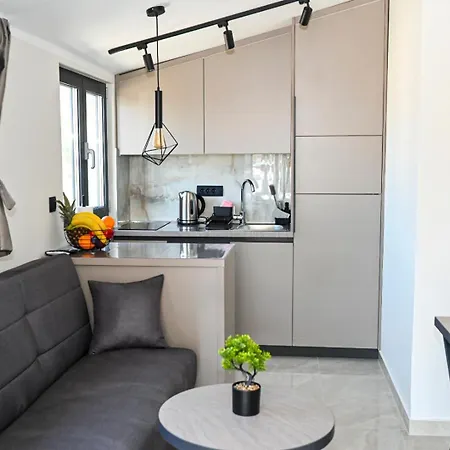 Apartment Fly Up Mediterranean *