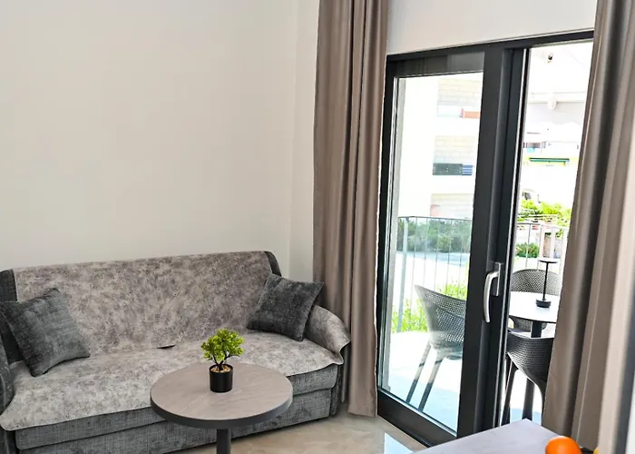 Fly Up Mediterranean Apartman