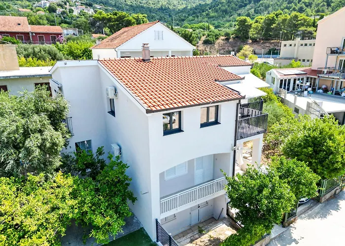 Fly Up Mediterranean Apartman