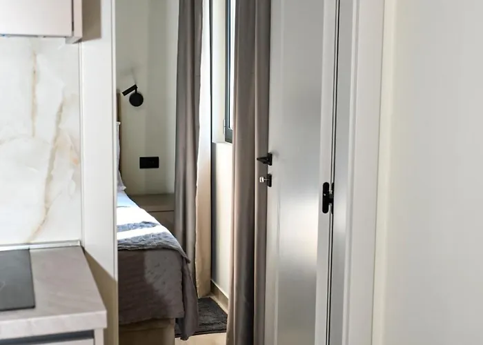 Fly Up Mediterranean Apartman *